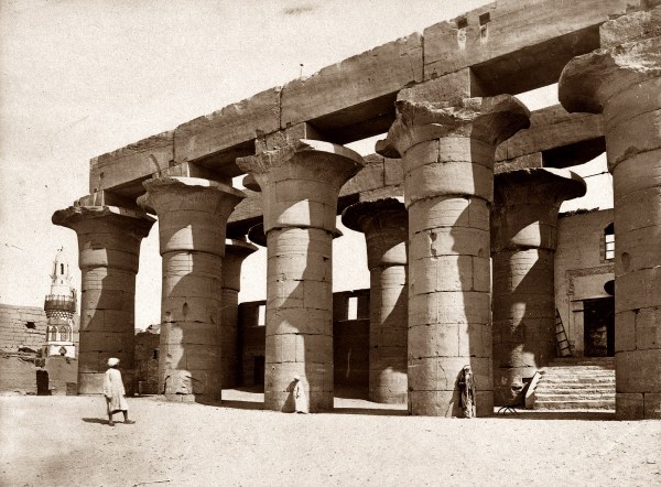 Sala Hipóstila del Templo de Karnak en Luxor. Egipto.