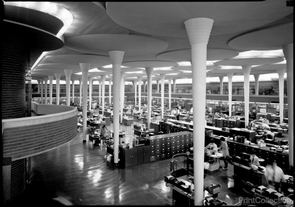 Sala Hipóstila en el edificio de la compañía Johnson Wax de Frank Lloyd Wright
